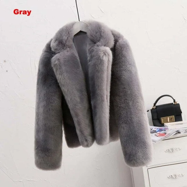 gray faux fur coat / L