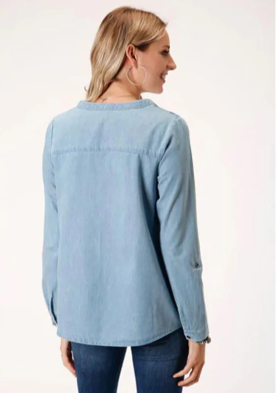 03-050-0565-3066BU Roper Women's Denim Embroidered Shirt